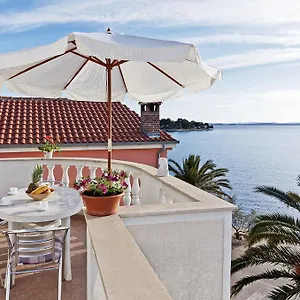 https://apartments-bruno-petrcane.hotelinzadar.com